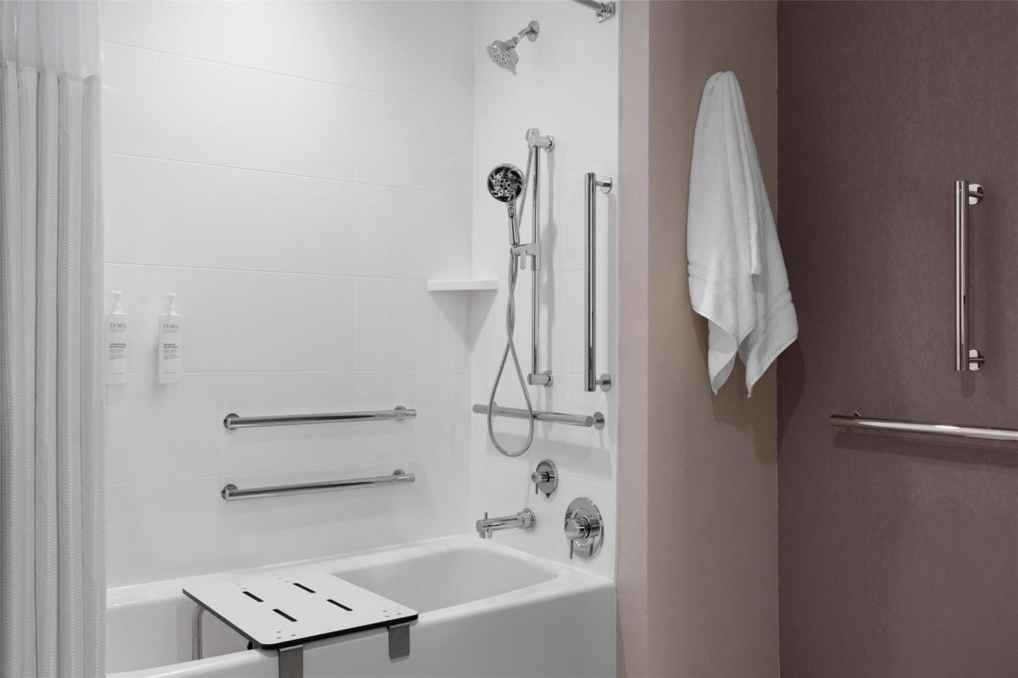 Hilton Garden Inn Greenville University Area Esterno foto